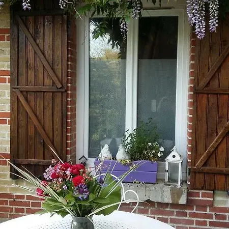 La Glycine Bed & Breakfast